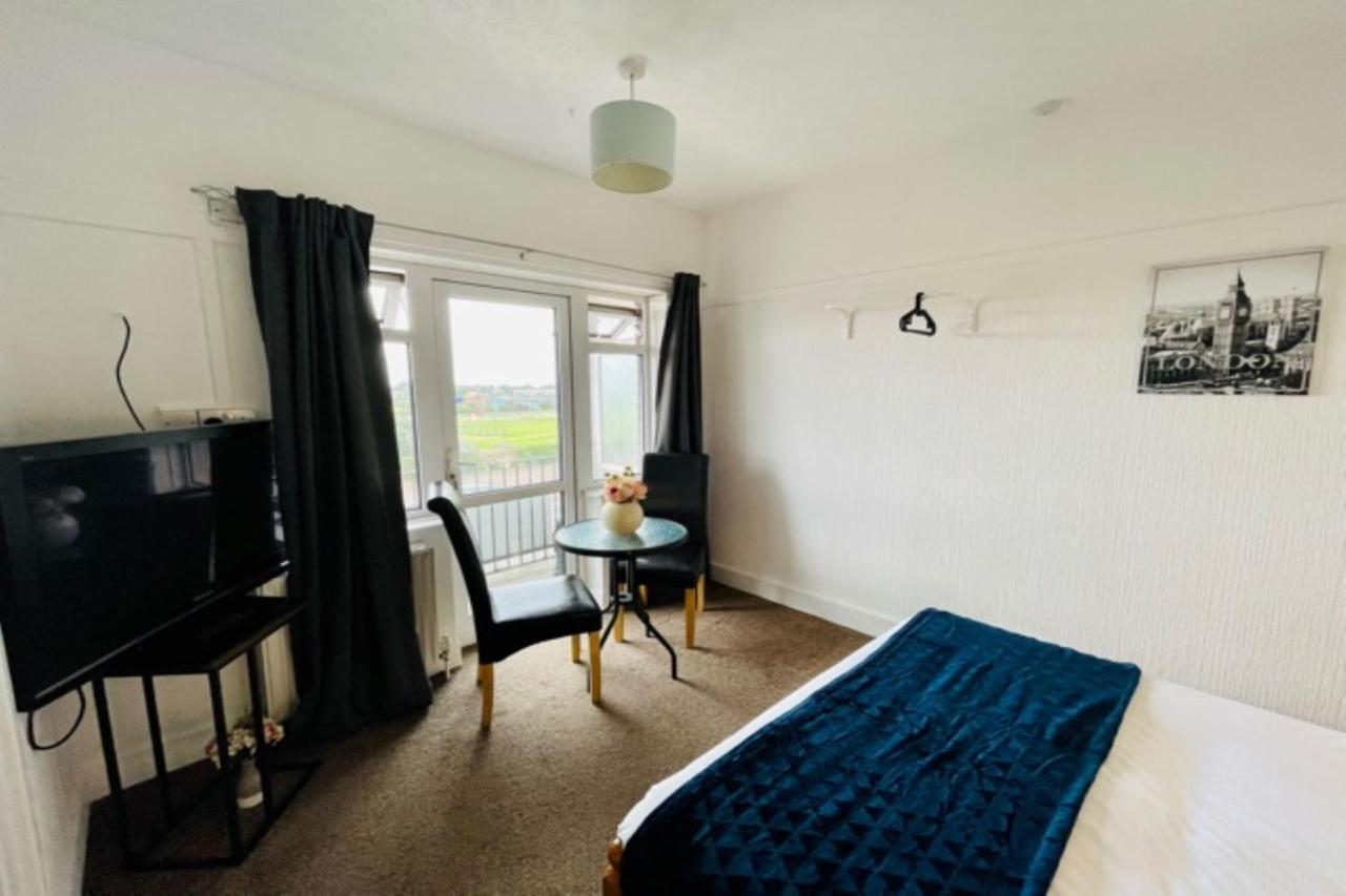 Oyo The Sun Hotel Skegness Esterno foto